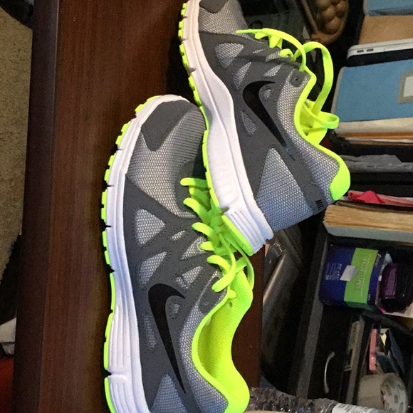 Nike Revolution 2- US Youth 4 1/2 boys size (label shown). - Picture 5 of 6